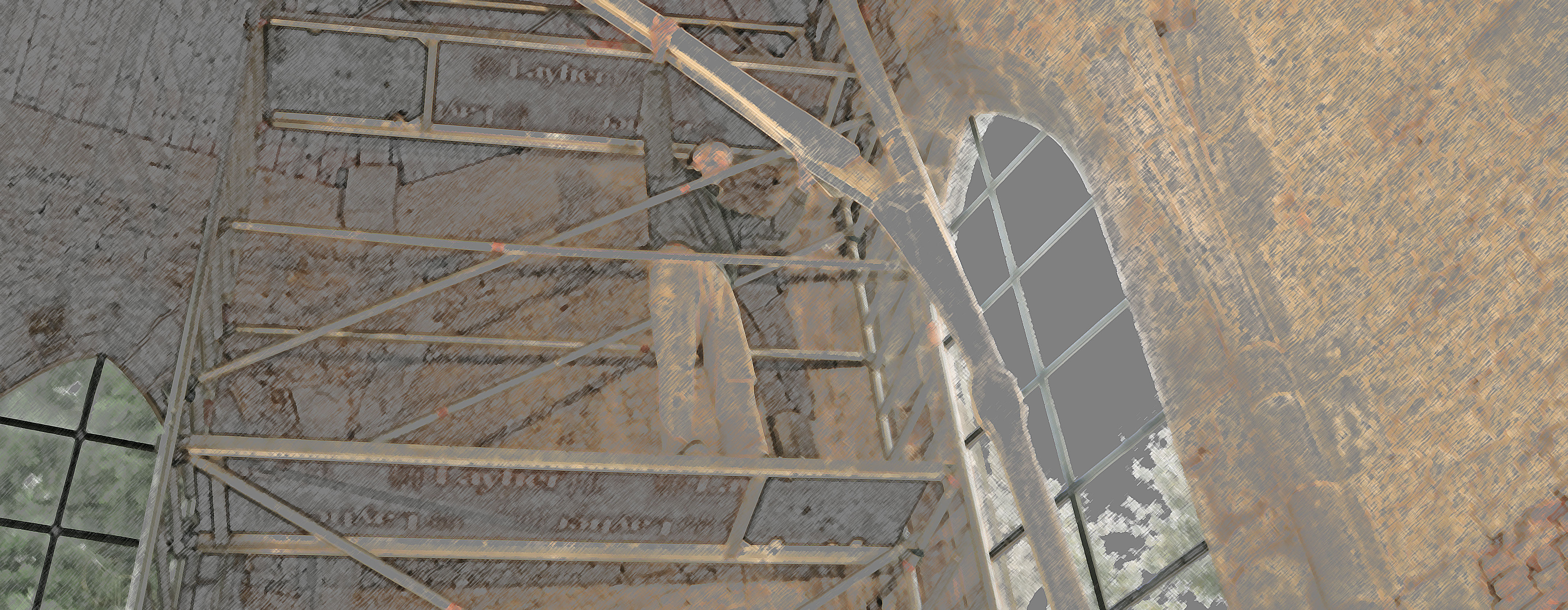 Mann auf Gerüst in der Wintringer Kapelle beim Aufbau einer Kunstinstallation